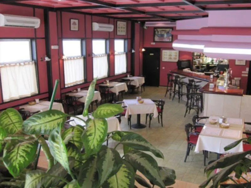 Ona Marbella Inn
